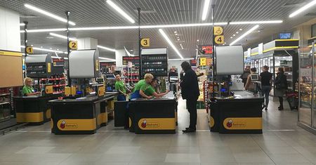 Sklepy otwarte w majówkę 2018. Gdzie zrobimy zakupy 1 i 3 maja?