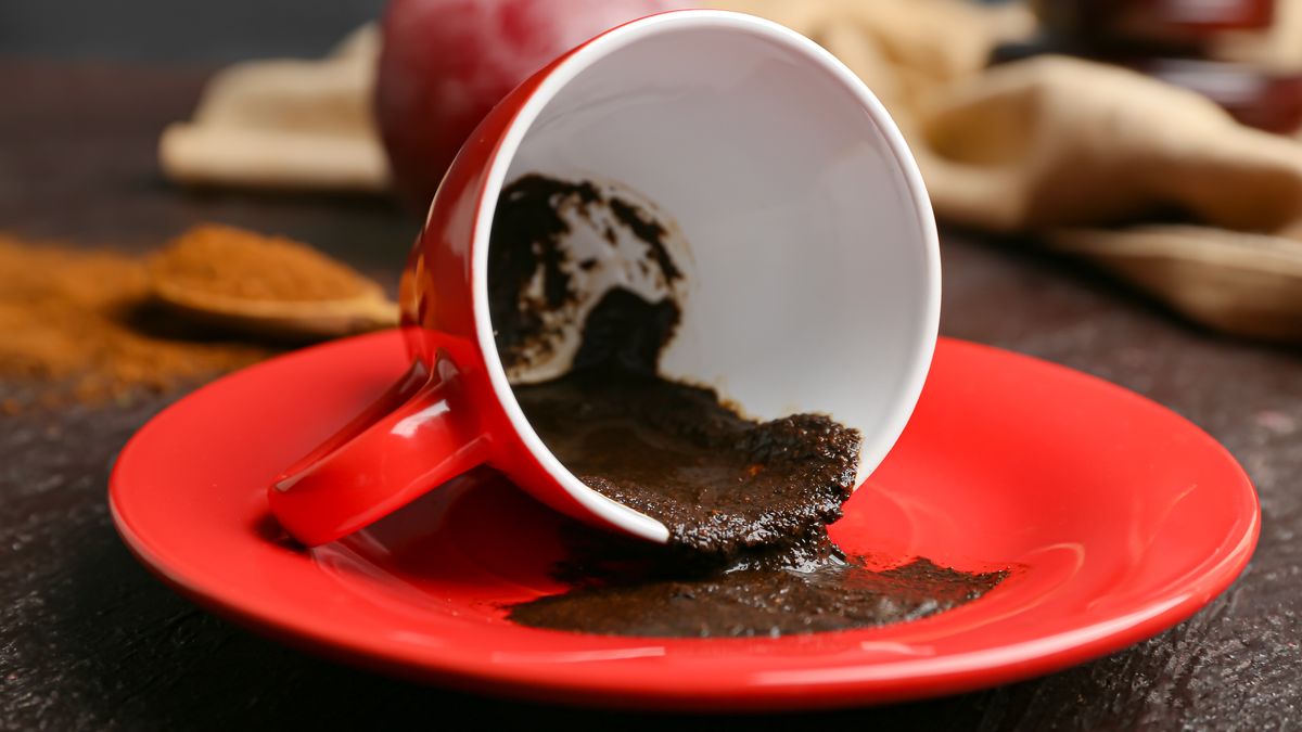 Fusy po kawie wykorzystasz w sprzątaniu kuchni przed świętami