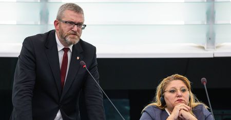 Czarne chmury nad Braunem? "Czas na odpowiedzialność"