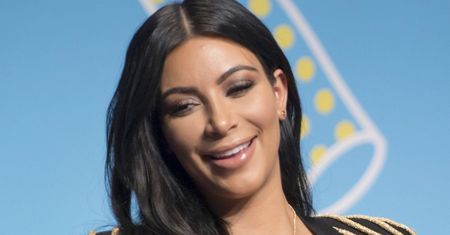 Kim Kardashian ma gdzieś suszę w Kalifornii. Przekroczyła miesięczny limit zużycia wody o MILION LITRÓW!