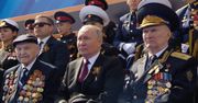 Z kim Putin oglądał defiladę? To nie weteran walki z nazistami