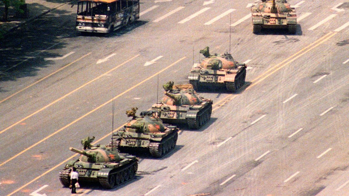 Nie żyje Charlie Cole. Twórca fotografii "Tank Man" 1