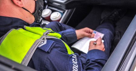 Minimum 1500 zł mandatu dla kierowcy, który zapomni zapłacić 50 groszy