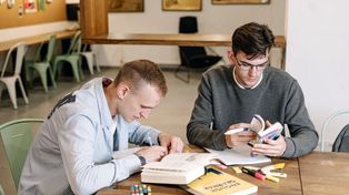 Rzucił etat i udziela korepetycji. Zarabia nawet 17 tys. zł "na rękę"