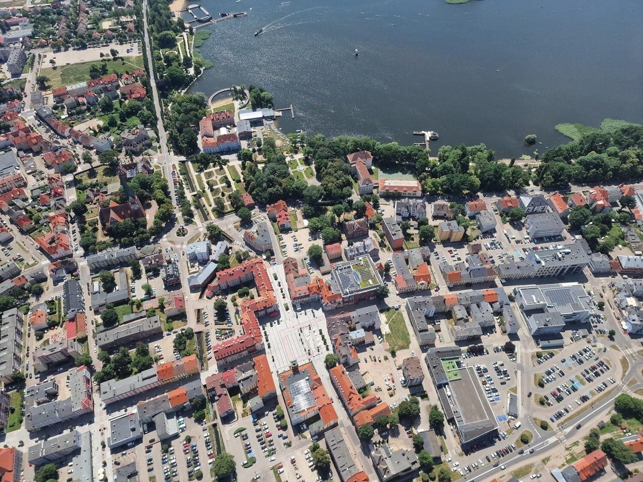 Szczecinek: Miejscy radni "na tak". W 2026 roku wzrośnie podatek od nieruchomości