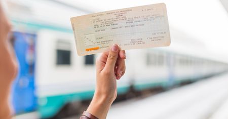 TOP 7 trików na tańsze bilety kolejowe dla studentów