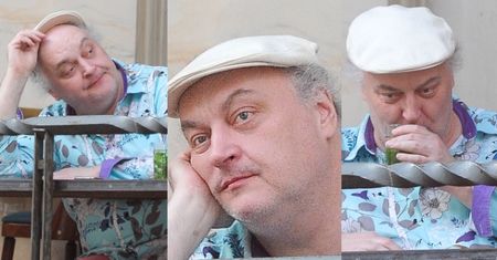 Znudzony Maciej Nowak w restauracji (ZDJĘCIA)