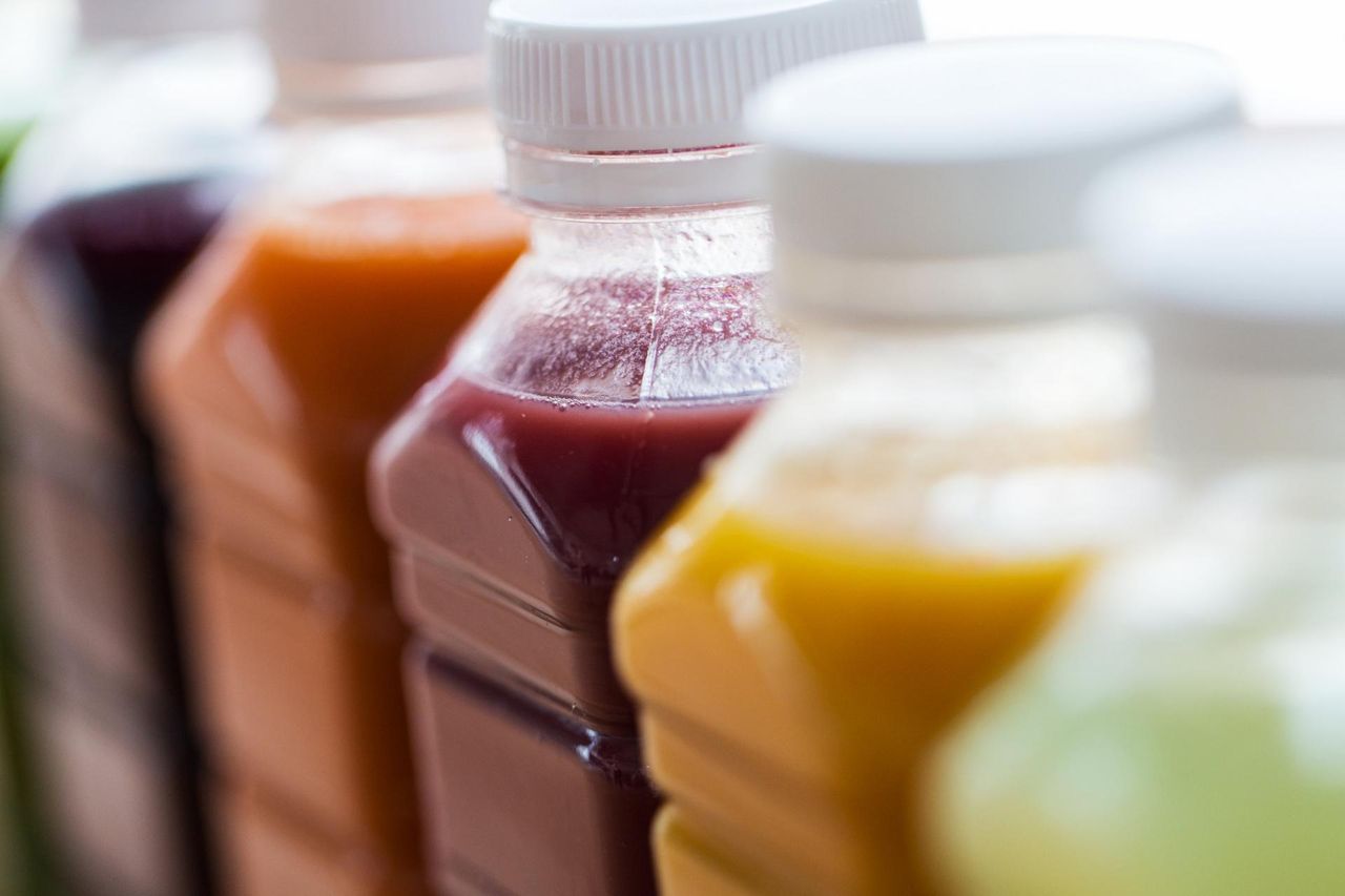 Sok owocowy na cenzurowanym. Badacze alarmują: już niewielka ilość może przyczynić się do cukrzycy