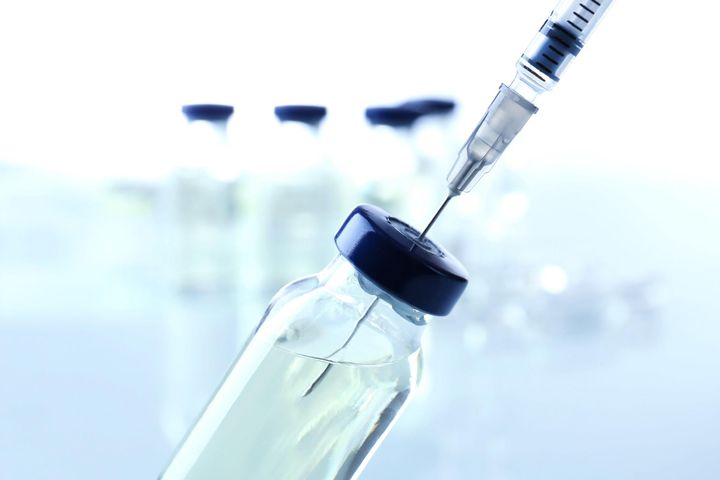 6 dawek szczepionki z jednej fiolki. Jest decyzja Europejskiej Agencji Leków