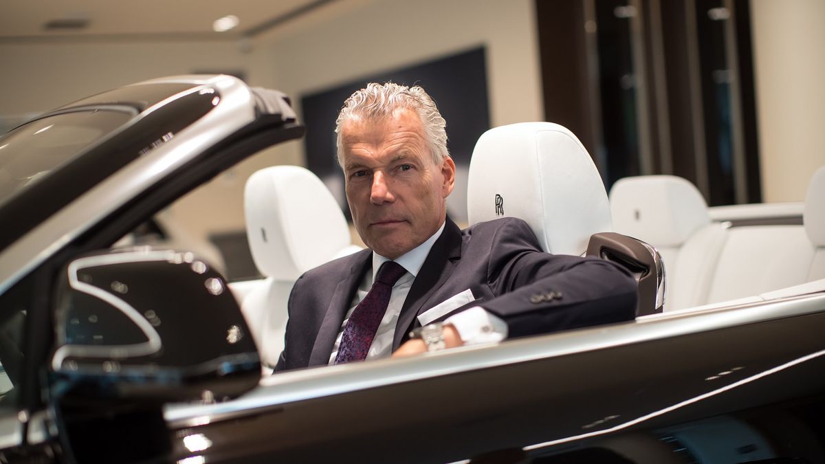 Torsten Müller-Otvös, prezes Rolls Royce'a, skomentował rekordową sprzedaż firmy 
