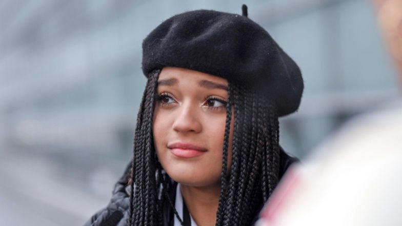 Sara James żali się na rasizm