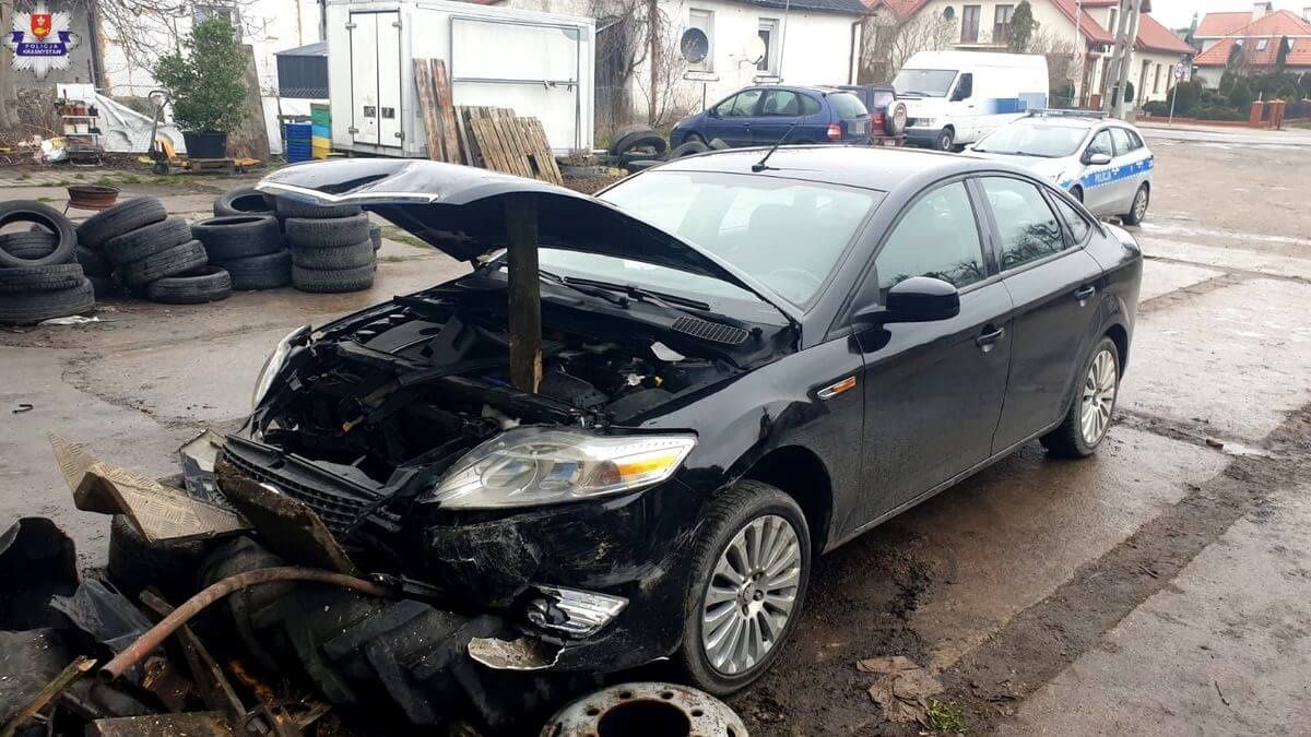 Ford Mondeo, którym podróżował 71-latek