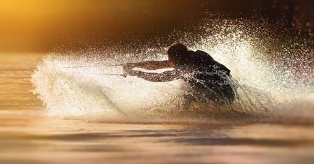 Wakeboard – na czym polega? Nauka, sprzęt i koszty