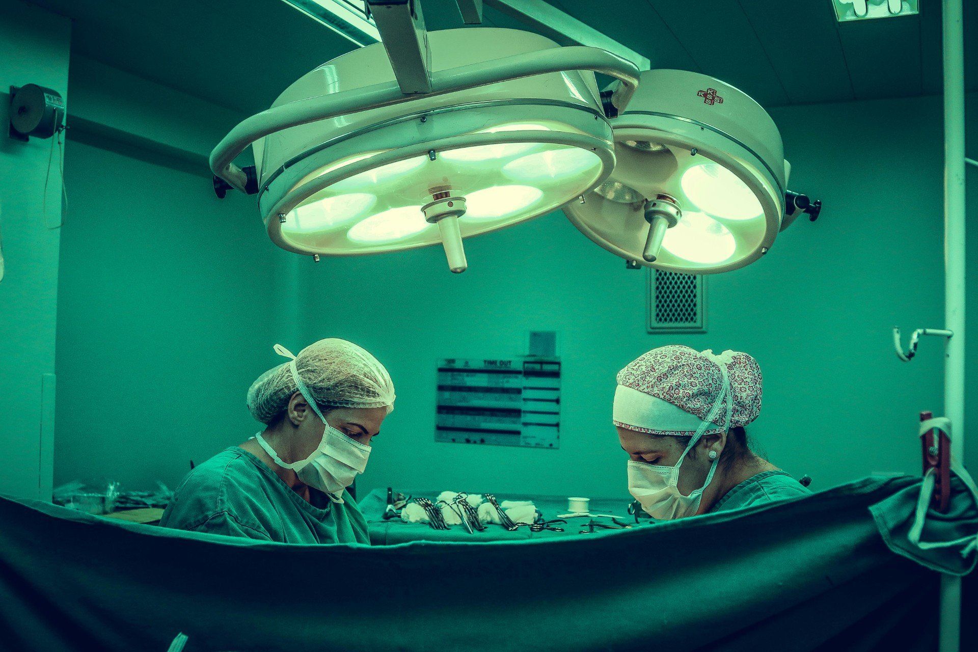 Po długim procesie Sąd Okręgowy w Toruniu przyznał rację pacjentowi, który pozwał o odszkodowanie solidarnie grudziądzki szpital i jego ubezpieczyciela. Dostanie 250 tys. zł odszkodowania za błąd medyczny, z odsetkami.