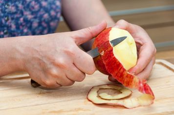 Jabłka jeść rano czy wieczorem? Taka jest różnica