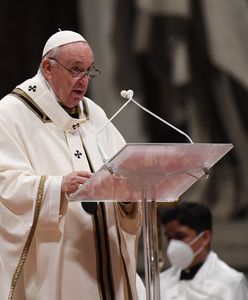 Papież Franciszek broni Jana Pawła II. "Obraźliwe i bezpodstawne zarzuty"