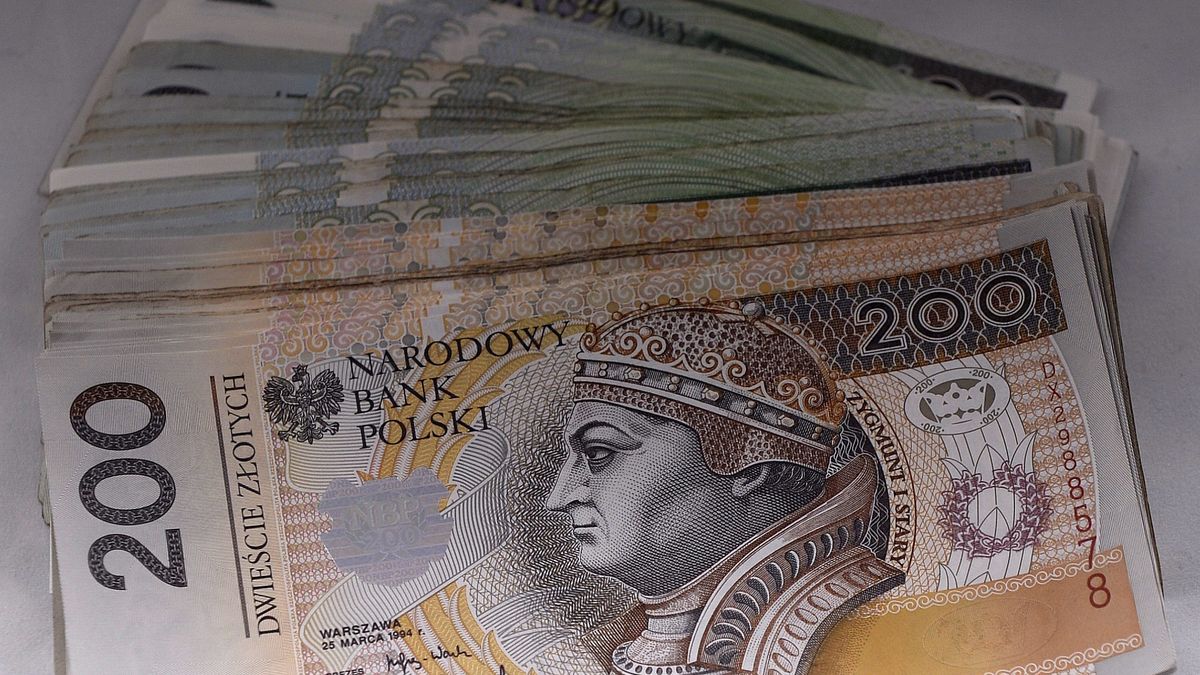 Kredytobiorcy frankowi boją się, że w aneksach banki mogą zawrzeć niekorzystne dla nich rozwiązania 