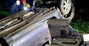 Trzęsów: Auto uderzyło w skarpę i dachowało. Kierowca zginął