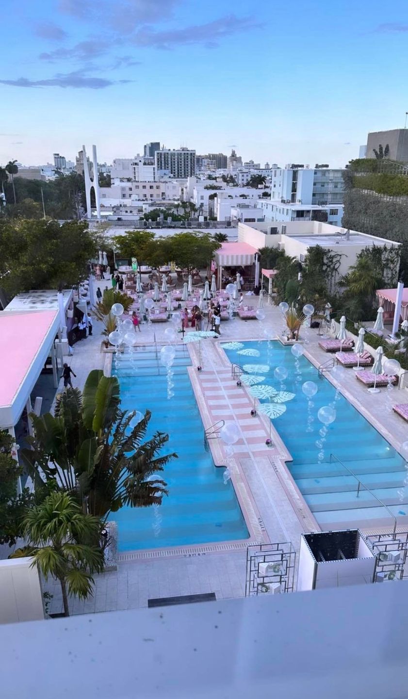 Andziaks płacze przy filmie w podróży do Miami