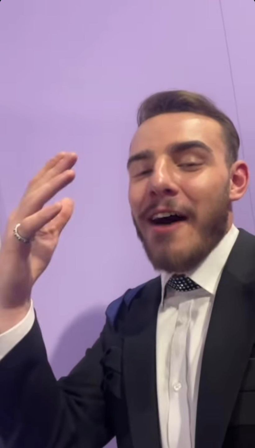 Krystian Ochman dziękuje za wsparcie