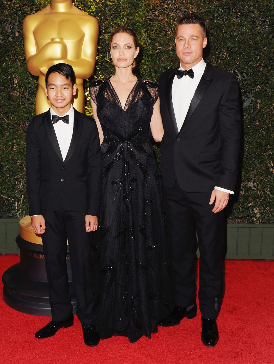 Maddox Jolie-Pitt TEŻ pozbył się nazwiska ojca