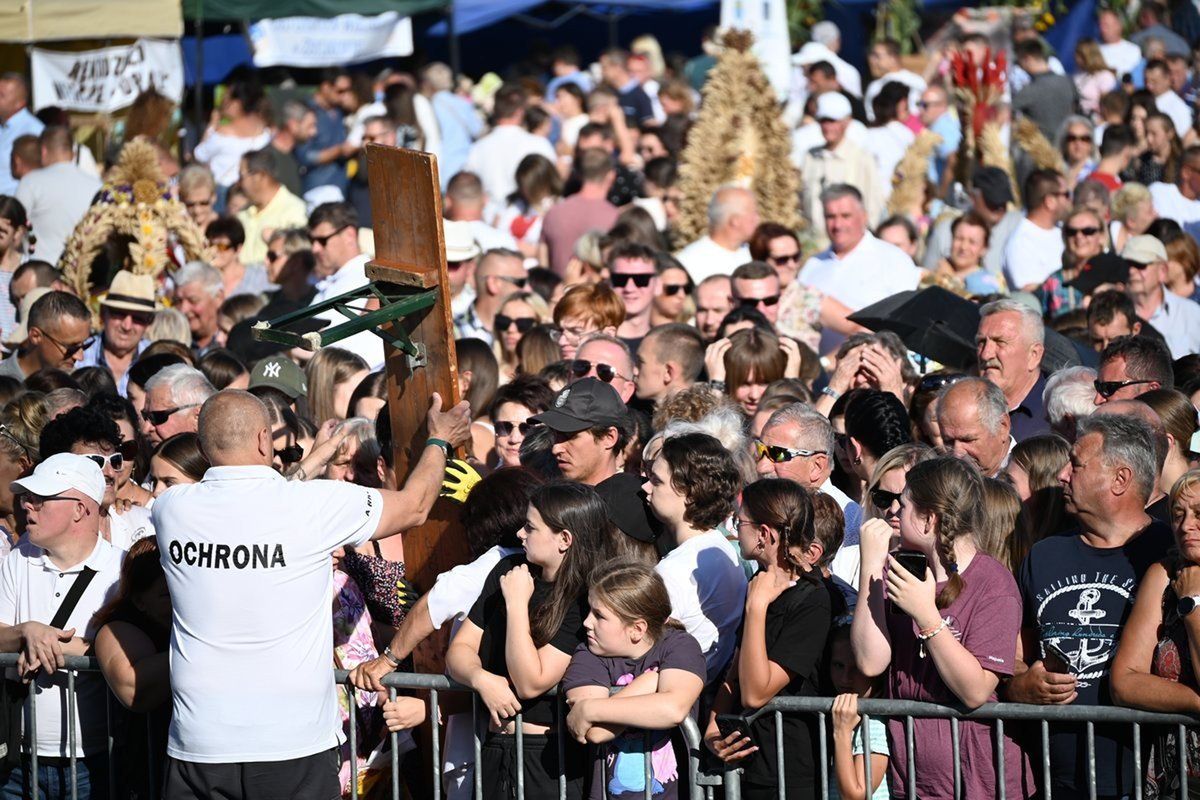 Zenon Martyniuk rozgrzał swoich fanów na dożynkach