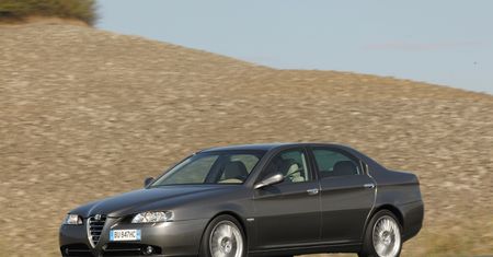 Używana Alfa Romeo 166 (1998-2007) - poradnik kupującego