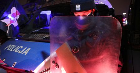 Strajk Kobiet. Uczestniczce protestu złamano rękę, do szpitala transportował ją Michał Szczerba