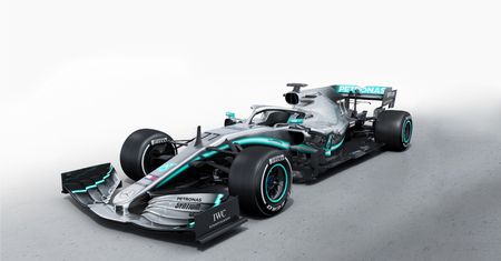 Mercedes pokazał swój bolid. W10 w nowych barwach