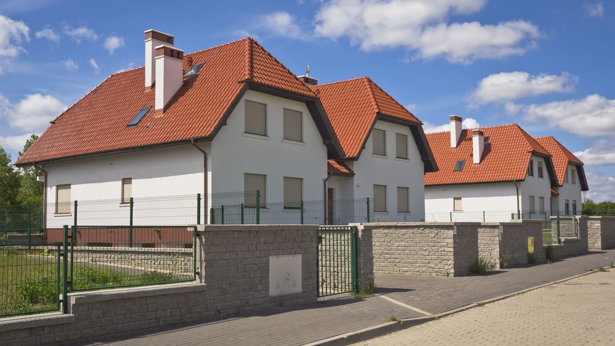 Podatek od ogrodzeń przy obiektach związanych z działalnością go