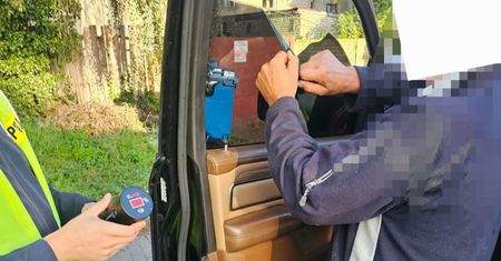 Miał przyciemnione szyby w Dodge'u. Oto, co wykazało badanie