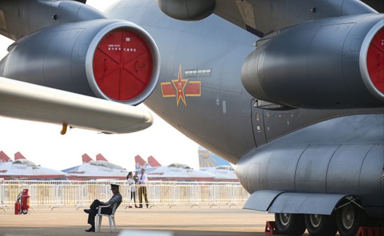 Chiny wysłały wojskowe samoloty do Afganistanu. Ujawniono, w jakim celu