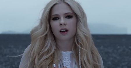 Avril Lavigne znów singielką. Media donoszą o jej rozstaniu z partnerem