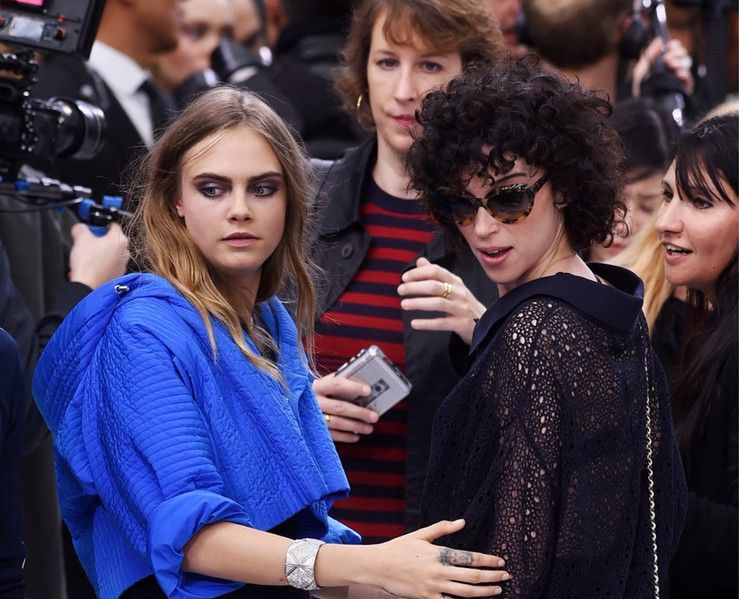 Cara Delevingne zaręczona z St. Vincent?