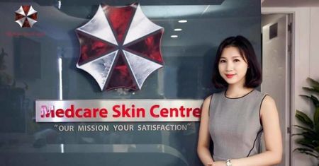 Wietnamska klinika dermatologiczna używa logo Umbrelli z Resident Evil