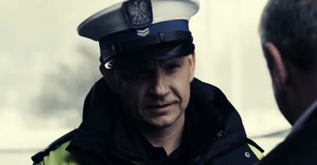 Ci, którzy nielegalnie obejrzeli film "Drogówka", mają powody do obaw. Policja nie odpuszcza