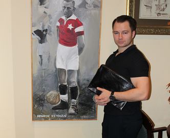 Syn Gowina chce zebrać kilka milionów, kupić maseczki i rozdać osobom starszym. "Hejt i tak będzie"