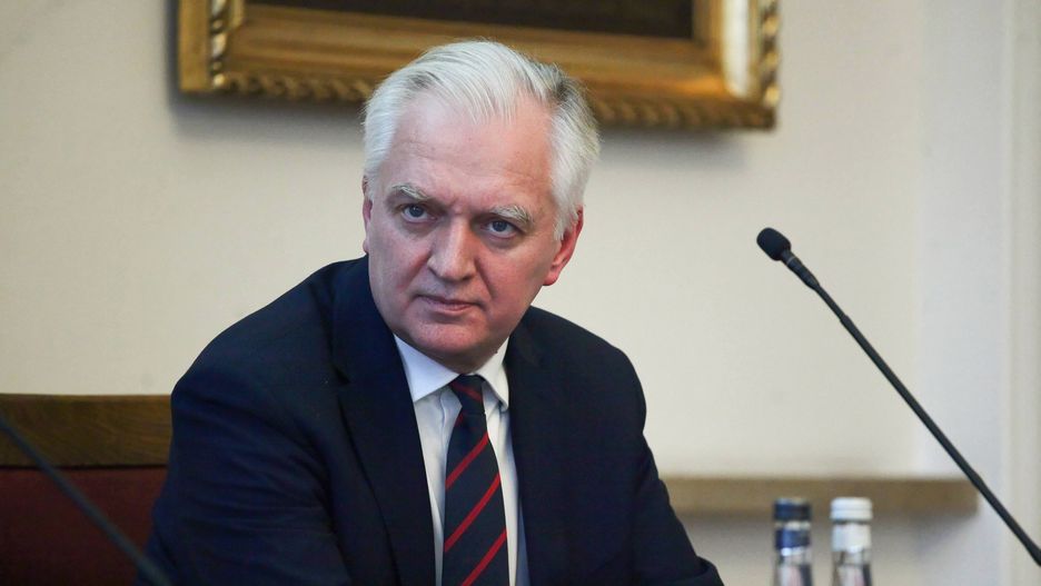 "Gowin, jeden z trzech wicepremierów, wraz ze swymi zwolennikami wewnątrz frakcji PiS, mógłby narazić narodowo-konserwatywną partię na utratę absolutnej większości” – zauważa "FAZ”.