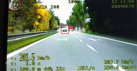 Absurdalnie się tłumaczył. Trudno uwierzyć, o ile przekroczył prędkość