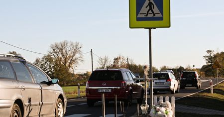 Pożarki koło Kętrzyna: mężczyzna przejechany przez 3 samochody