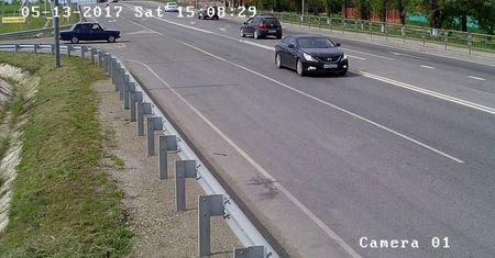 Rosja: Rowerzysta potrącony przez samochód wpadł pod koła innego pojazdu