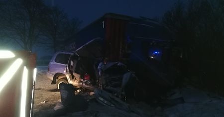 Iłża: śmiertelny wypadek na krajowej 9. Nie żyją 2 osoby