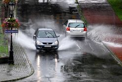 Pogoda. Podtopienia i zablokowane drogi na południu. Ostrzeżenia IMGW