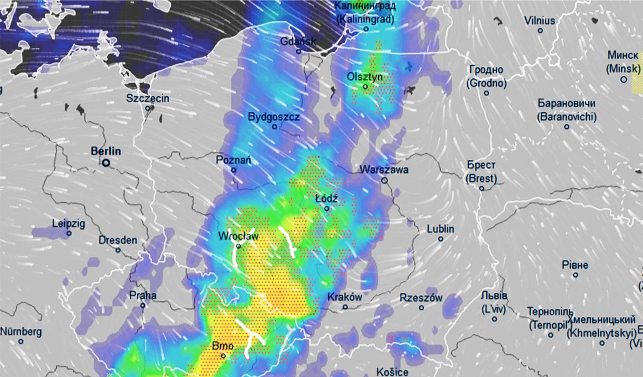 Pogoda. Piorun uderzył w cysternę. Groźny front nad Polską