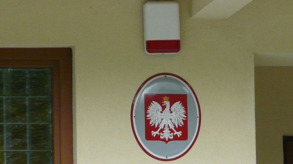 Instytucje publiczne często obchodzą przepisy o minimalnym wynagrodzeniu 