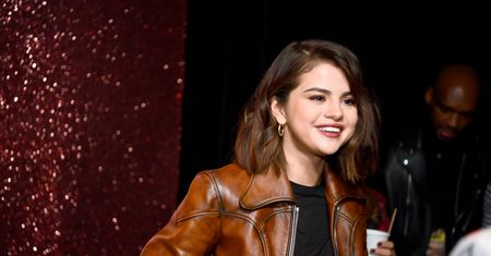 Selena Gomez na pierwszych zdjęciach po wyjściu ze szpitala. Pojechała z przyjaciółmi na narty