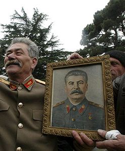 Pomnik Stalinowi na urodziny