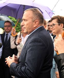 Schetyna i Siemoniak oskarżają Morawieckiego o kłamstwo. Możliwe jest postępowanie prawne