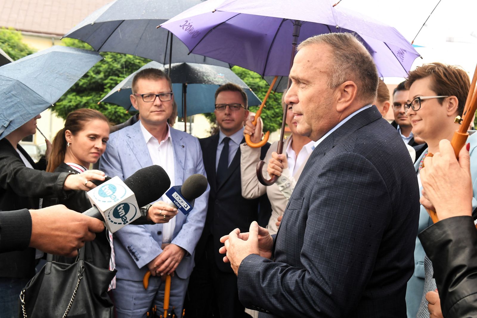 Grzegorz Schetyna w czasie konferencji prasowej w Warszawie