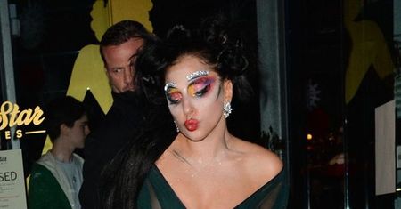 Lady Gaga: wyszła tak na spacer z psem!